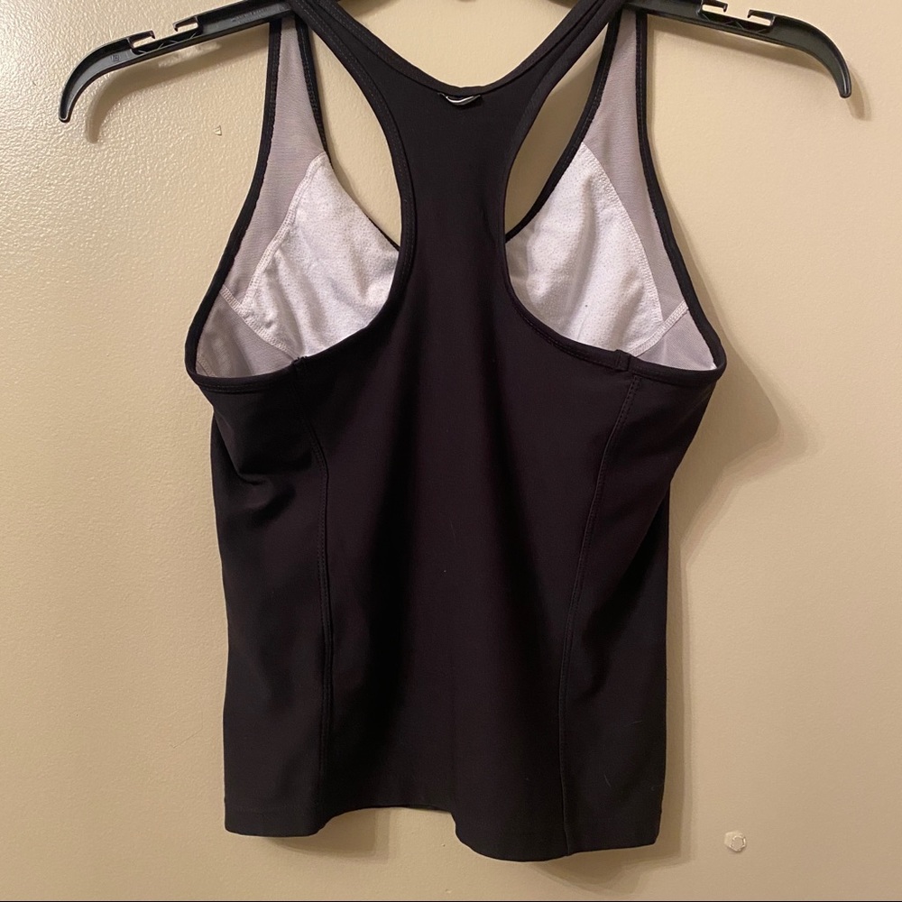 Nike‎ - Picture 4 of 5